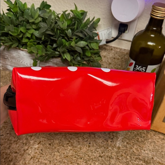 The Crème Shop | Minnie Mouse Red Polka Dot Kids Cosmetic Bag - Picture 7 of 8